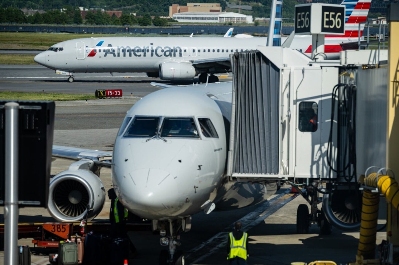 American Airlines selects Starlink for in-flight Wi-Fi on 500+ aircraft