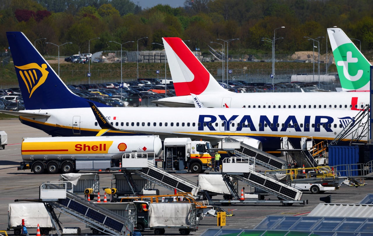 Ryanair Q1 profit falls 36% as unhedged jet fuel costs double on Iran war