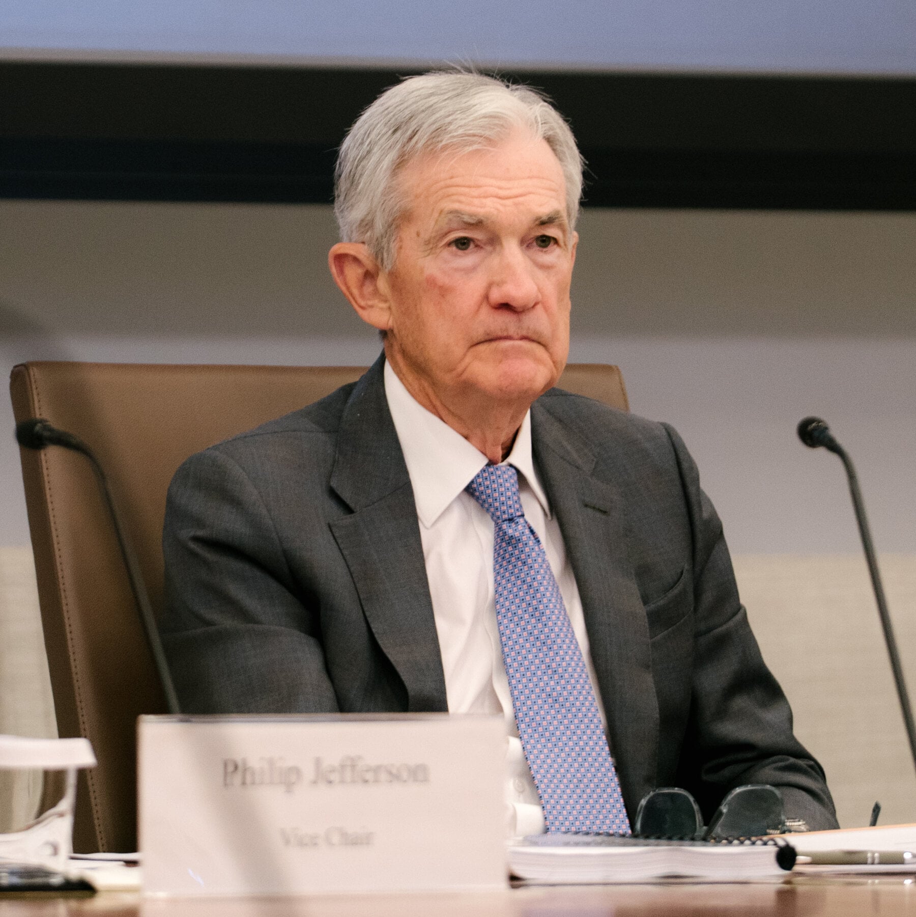 Fed March minutes reveal two-sided rate debate as Iran war clouds inflation outlook